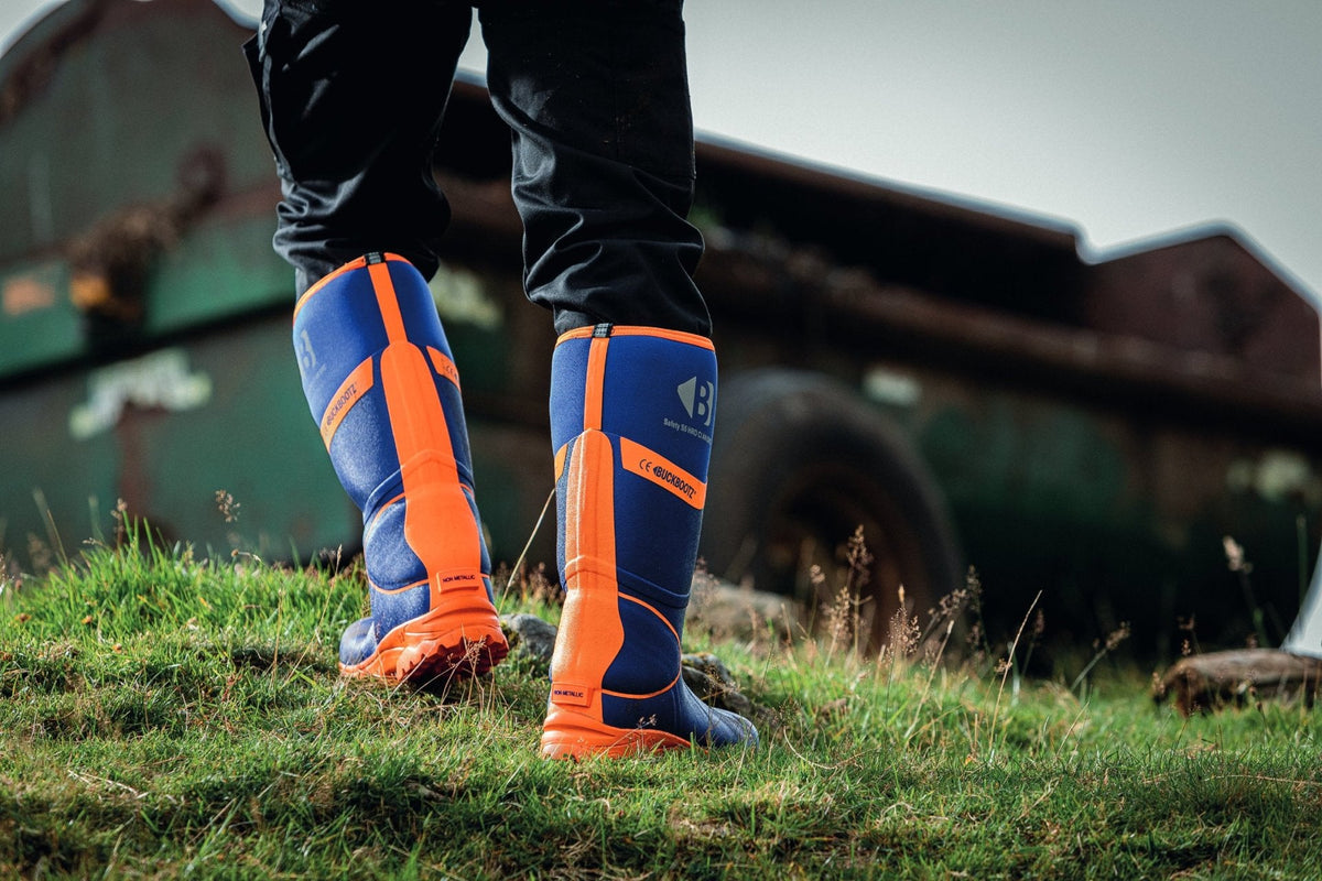 Buckbootz BBZ8000 Blue / Hi-Vis Orange safety wellingtons – detail view